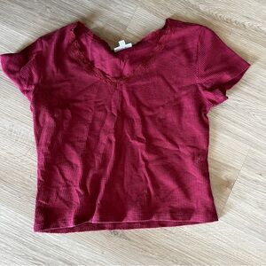 Maroon SO laced v-neck tee